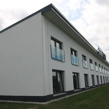 Kf By Wmm Otel 2*