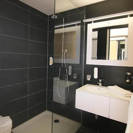 Hotel Kf By Wmm