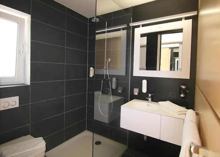 Otel Kf By Wmm